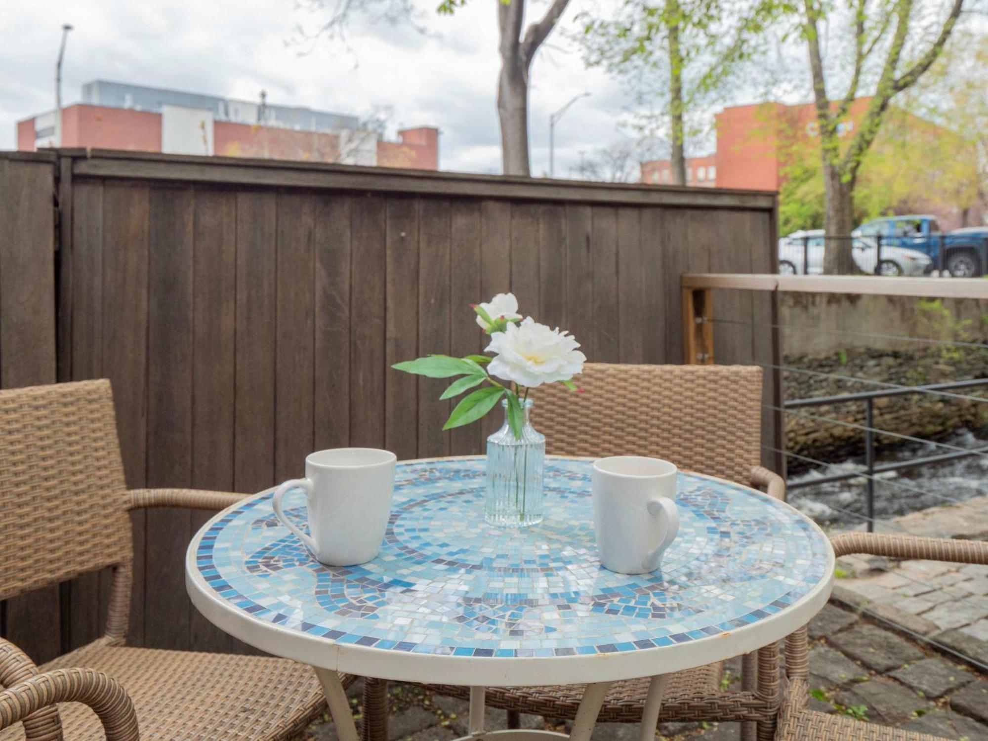 Jennifer'S Riverfront Foundry Apartment Downtown Провиденс Экстерьер фото